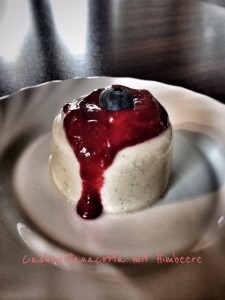 cashewpanacotta-mit-himbeeren_img_7709